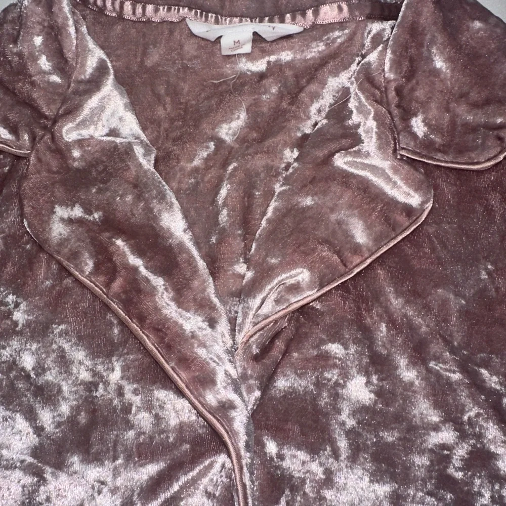 Danskin Dusty Pink Crushed Velvet Sleepwear Pajama Set Top and Shorts Size M
